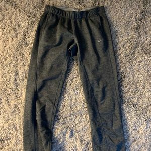 Women’s Nike Therma-Fit Sweatpants